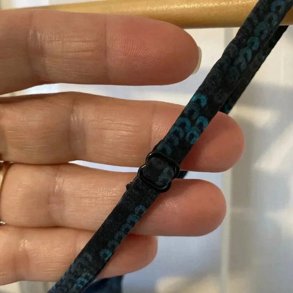 Wilfred Aritzia Silk  Camisole Tank Top Sz XS Emerald Green Black Feminine Light - Picture 6 of 11